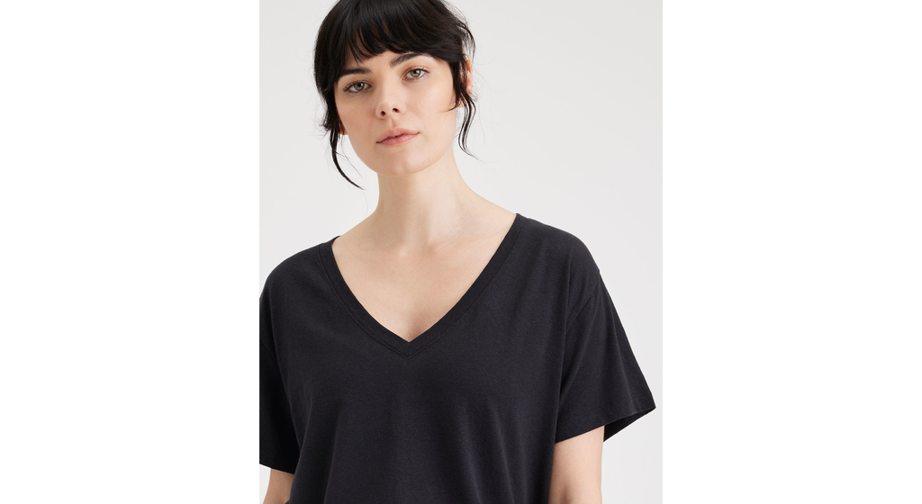 T-shirt col V profond pour femme