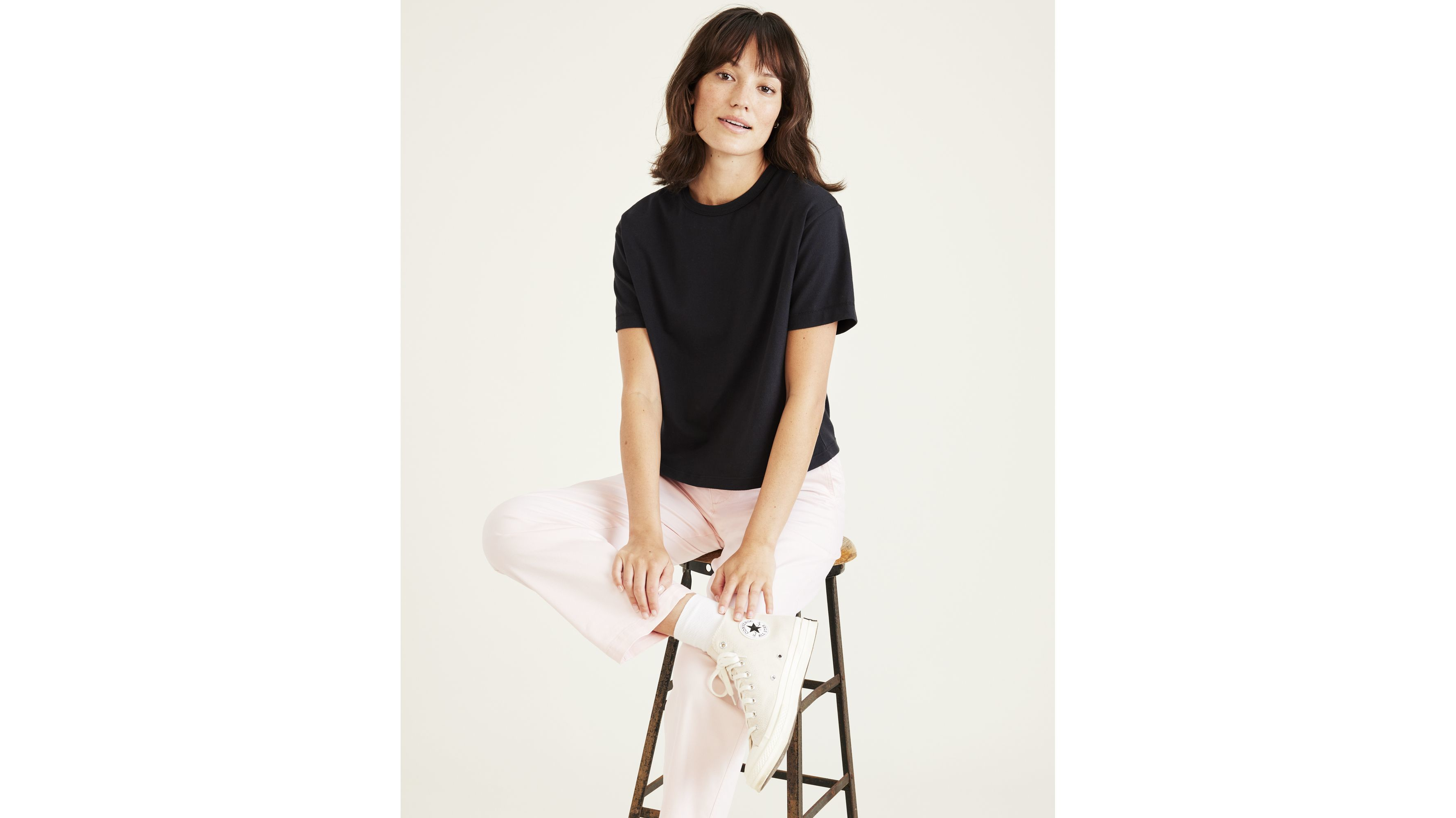 T-shirt ras du cou coupe classique pour femme