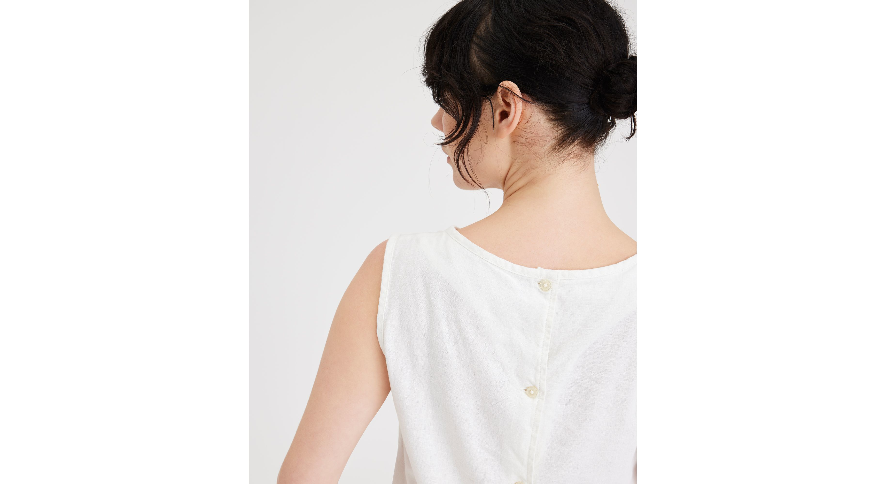 Débardeur boutonné dans le dos pour femme