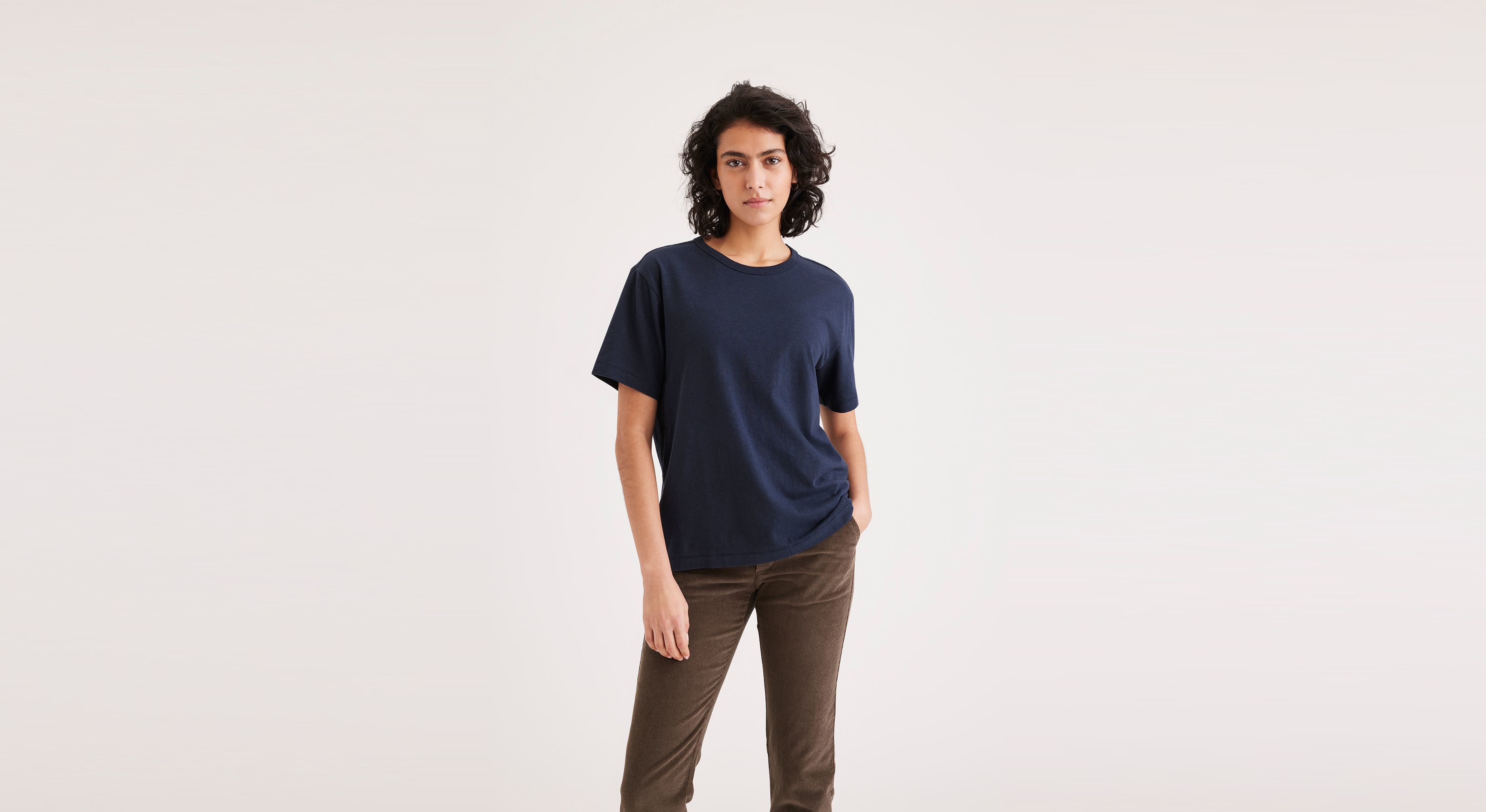 T-shirt ras du cou coupe classique pour femme