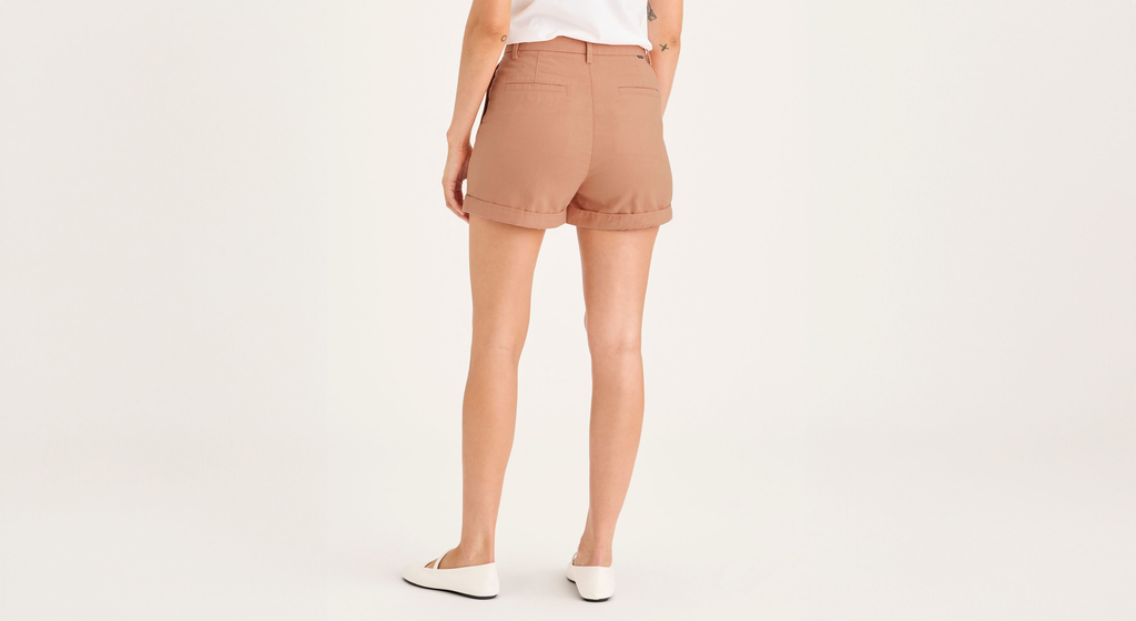 Short chino original pour femme